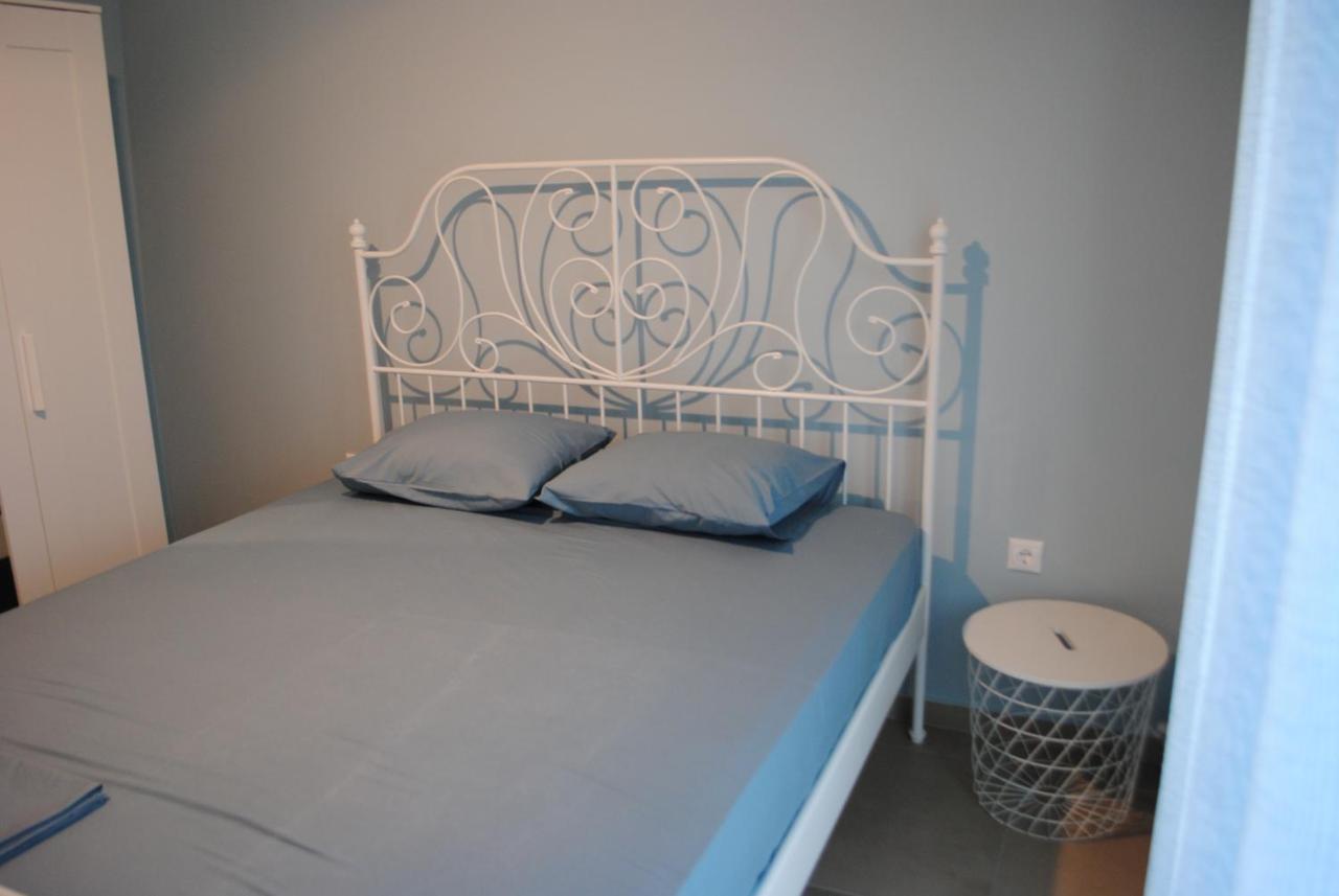 Sea Breeze Apartment Nea Iraklitsa Exterior foto
