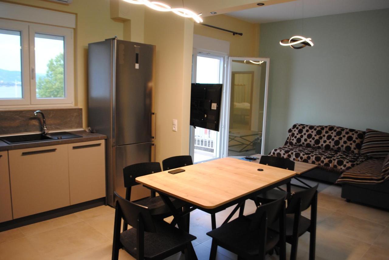 Sea Breeze Apartment Nea Iraklitsa Exterior foto