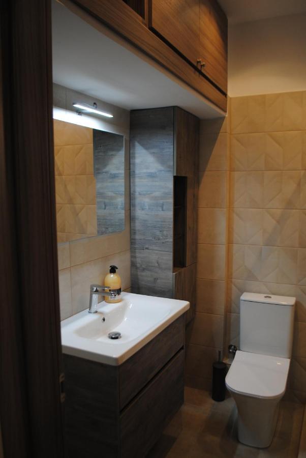 Sea Breeze Apartment Nea Iraklitsa Exterior foto